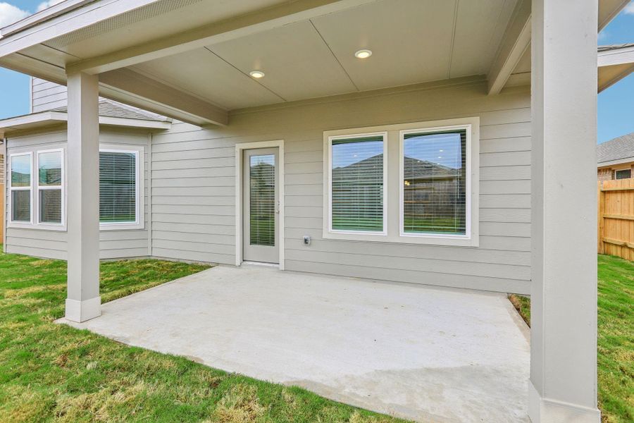 Exterior details and patio area of a home in Southwinds, Baytown (Image 2). Exterior details and patio area of a home in Southwinds, Baytown (Image 2).