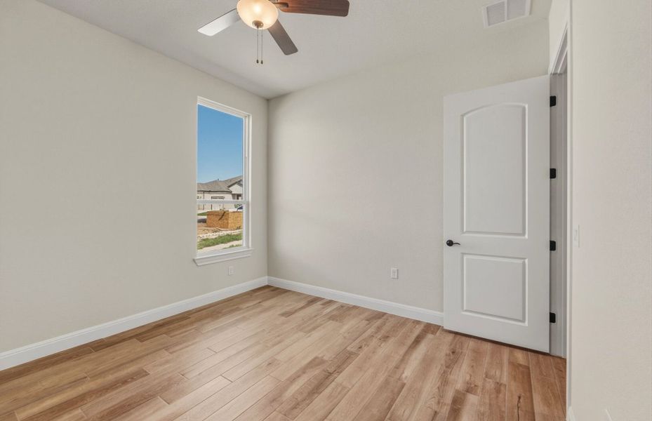 Spacious, unfurnished interior of a new home in Sun City Texas, Georgetown (Image 49).