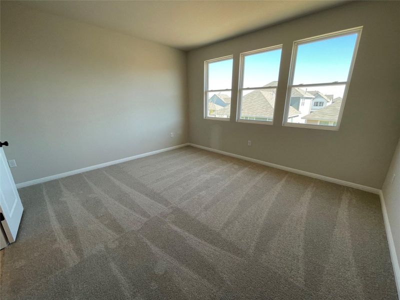Spacious, unfurnished interior of a new home in Covered Bridge, Hutto (Image 25). Spacious, unfurnished interior of a new home in Covered Bridge, Hutto (Image 25).