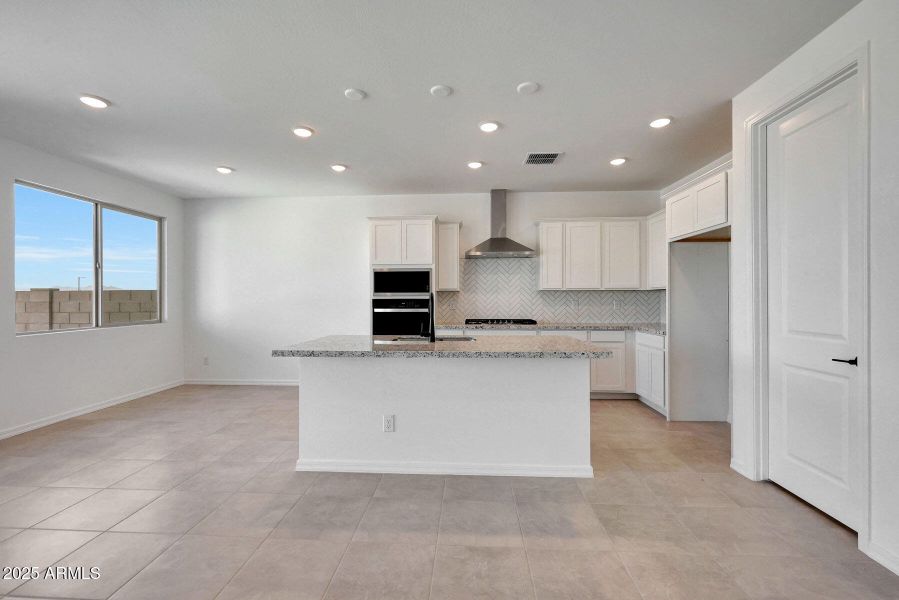 PHX_Tyler_Lot 2088_Lagoon_3733_Kitchen (