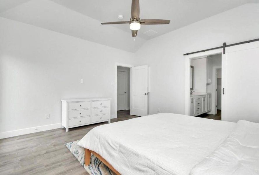 Furnished interior view inside a new home in , Galveston (Image 11).