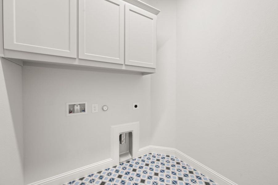 Spacious, unfurnished interior of a new home in Bridgewater, Midlothian (Image 27).