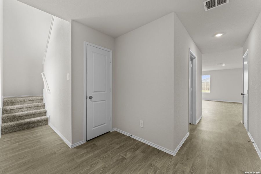 Spacious, unfurnished interior of a new home in Swenson Heights, Seguin (Image 28).