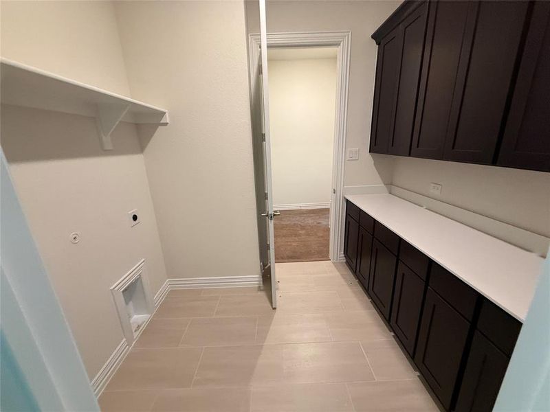 Furnished interior view inside a new home in Calhoun Acres, Azle (Image 5).