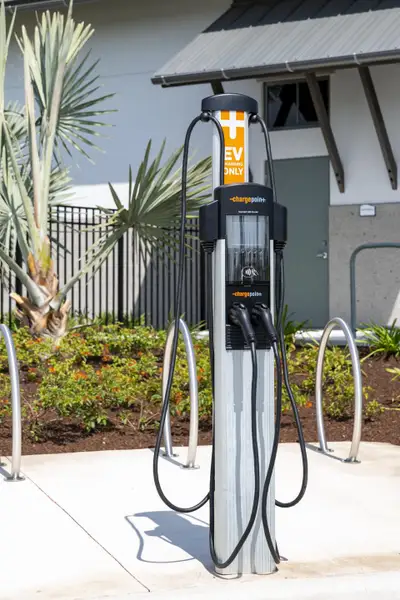 WEB RES Westlake Amenity Opening by Rob-