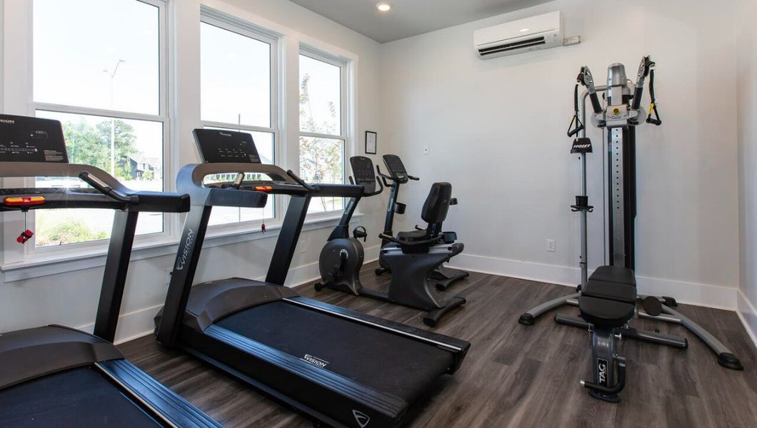 Community amenities in Waterside Townhomes, Surf City (Image 38).