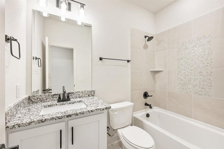 Furnished interior view inside a new home in Glenwood Meadows, Argyle (Image 11).