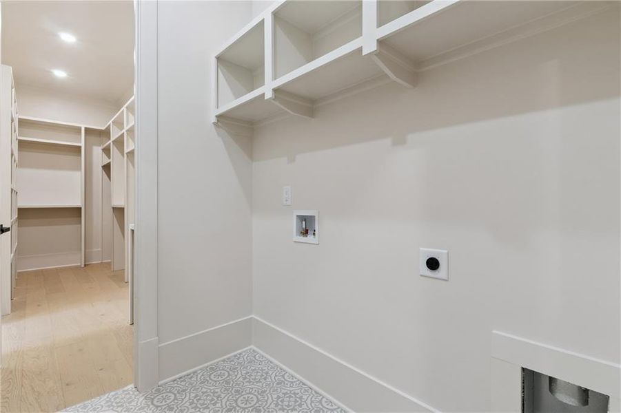 Spacious, unfurnished interior of a new home in , Jefferson (Image 74).