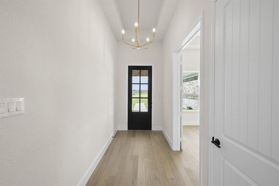 117 Aiden- Entry-8831 117 Aiden- Entry-8831