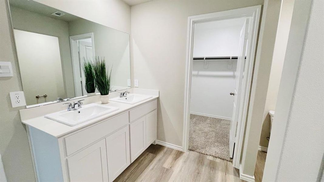 Furnished interior view inside a new home in Sunnycreek, Fort Worth (Image 5).