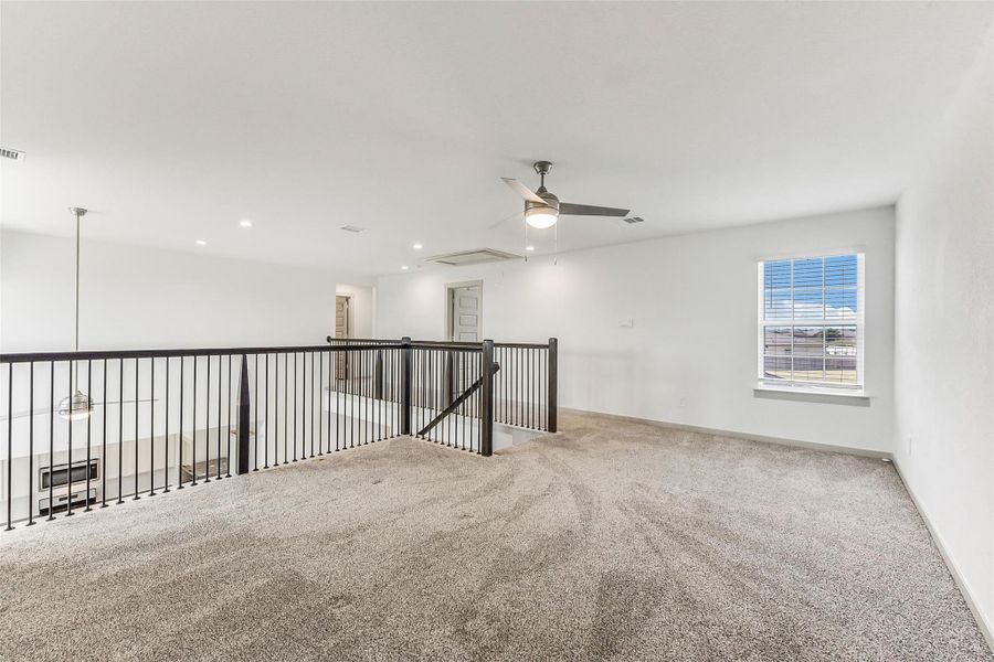 Spacious, unfurnished interior of a new home in , Missouri City (Image 24).