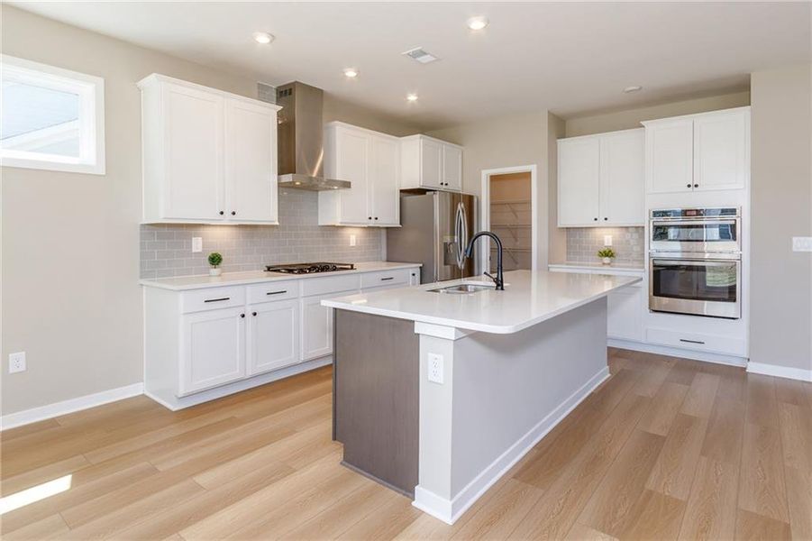 Furnished interior view inside a new home in Sweetbay Farm, Lawrenceville (Image 11).