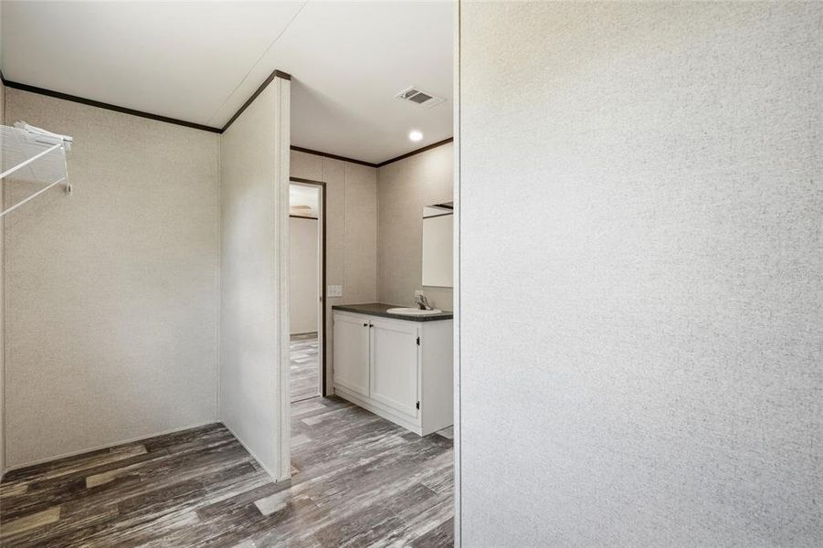 Image 37 of a home in .