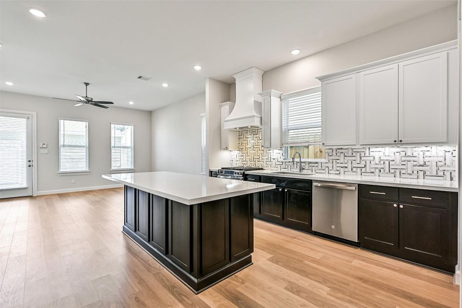 Furnished interior view inside a new home in Pearland Old Townsite, Pearland (Image 8).