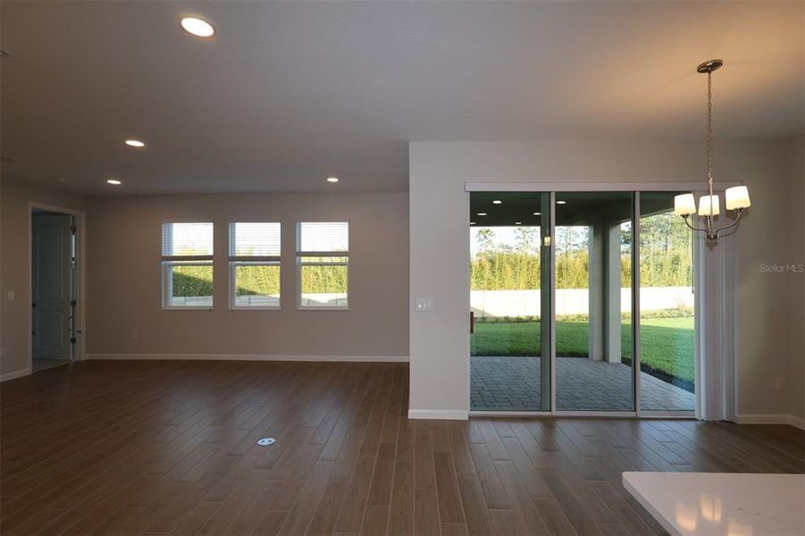 Spacious, unfurnished interior of a new home in Center Lake on the Park, St. Cloud (Image 15).