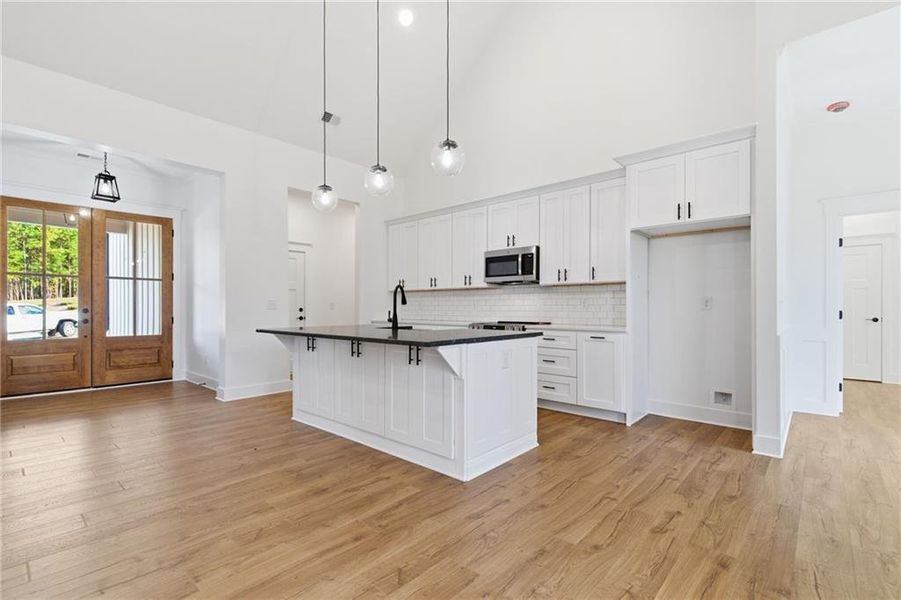 Furnished interior view inside a new home in , Jasper (Image 4).