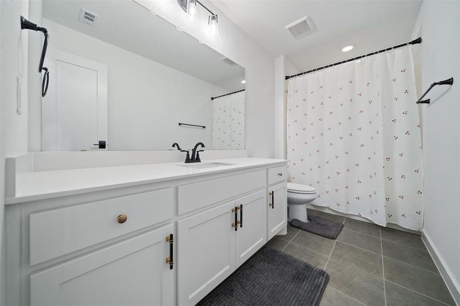 Furnished interior view inside a new home in North Sky, Celina (Image 32). Furnished interior view inside a new home in North Sky, Celina (Image 32).