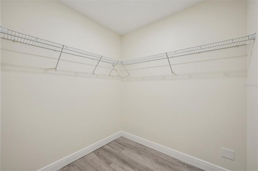 Spacious, unfurnished interior of a new home in , Lakeland (Image 34).