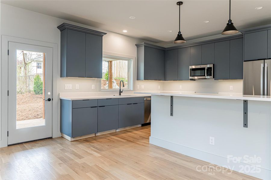 Photo of Similar Construction Photo of Similar Construction