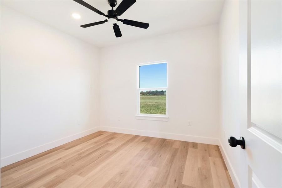 Spacious, unfurnished interior of a new home in , Sumner (Image 14).