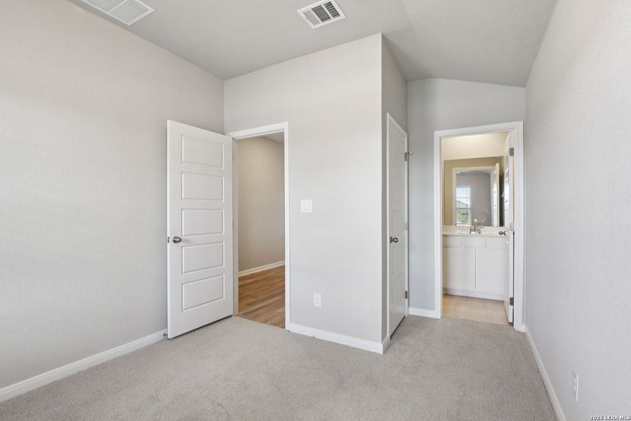 Spacious, unfurnished interior of a new home in Sagebrooke - Premier Series, San Antonio (Image 34).