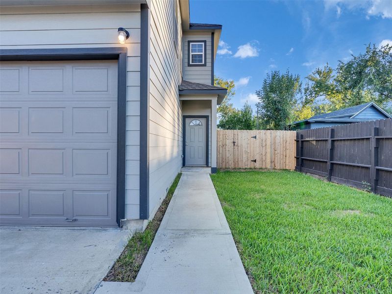 Exterior details and patio area of a home in , Houston (Image 3).