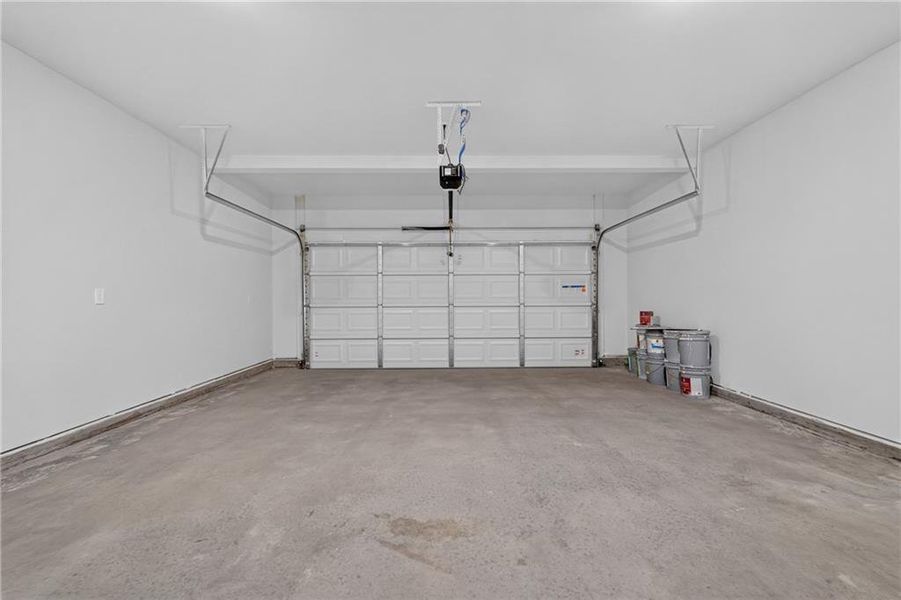 Spacious, unfurnished interior of a new home in , Loganville (Image 60).