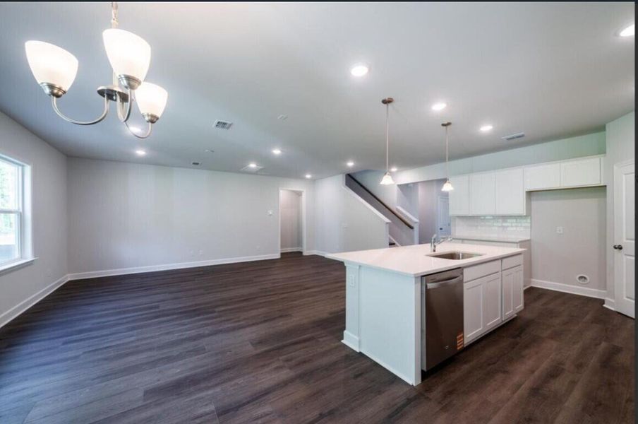 Image 12 of a home in Cedar Glen Preserve. Image 12 of a home in Cedar Glen Preserve.