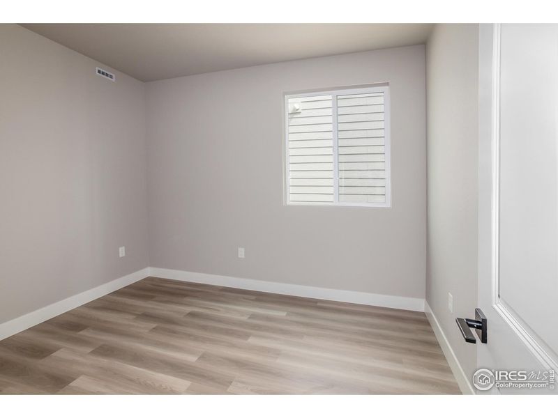 Spacious, unfurnished interior of a new home in , Johnstown (Image 27).