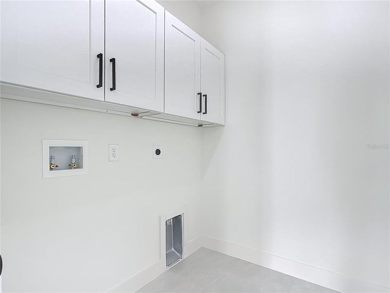 Spacious, unfurnished interior of a new home in , Lehigh Acres (Image 44).