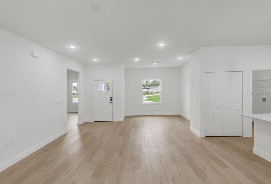 Spacious, unfurnished interior of a new home in , Ocala (Image 22).