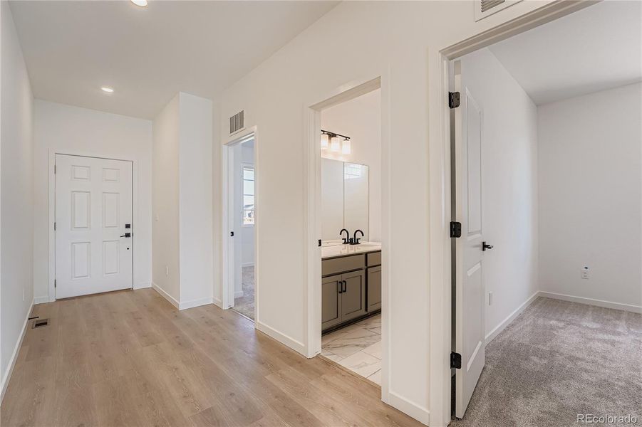 Spacious, unfurnished interior of a new home in Wolf Creek Run, Strasburg (Image 25).