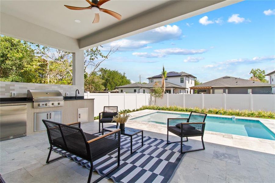 Exterior details and patio area of a home in , Orlando (Image 27).