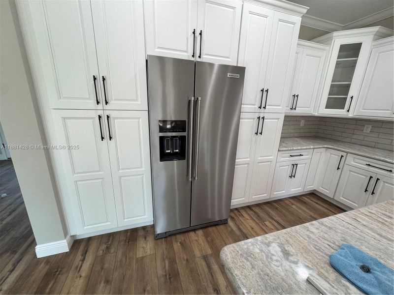 Image 6 of a home in . Image 6 of a home in .