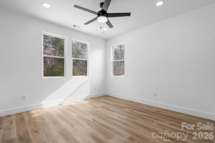 Spacious, unfurnished interior of a new home in , Hickory (Image 24).