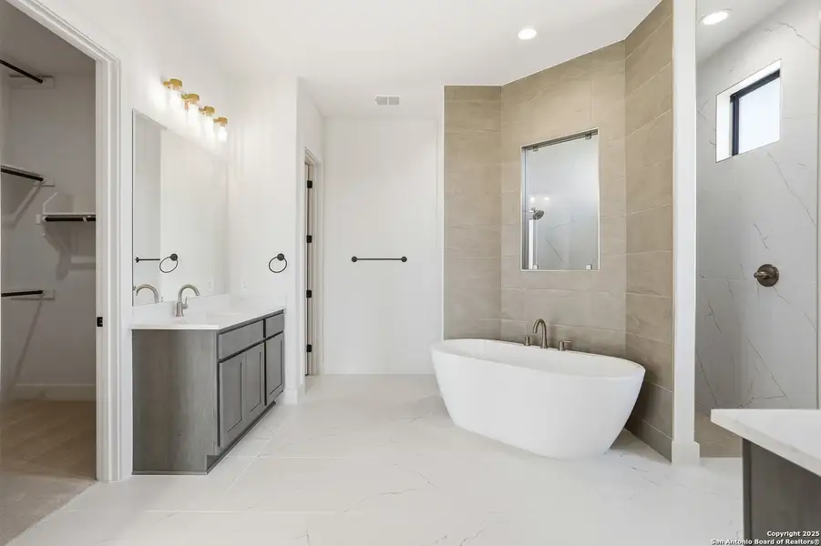 Furnished interior view inside a new home in George's Ranch, Boerne (Image 8). Furnished interior view inside a new home in George's Ranch, Boerne (Image 8).