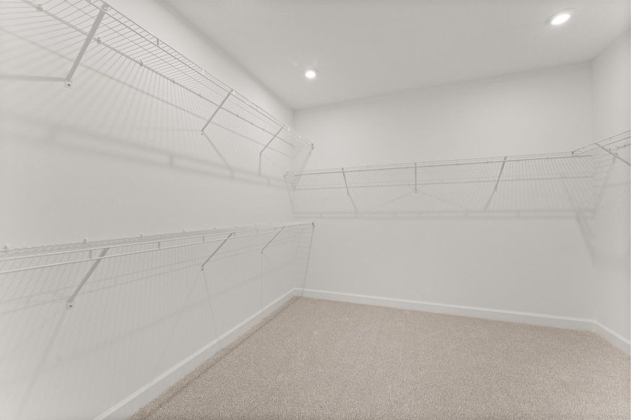 Spacious, unfurnished interior of a new home in Tradition - Cadence, Port St. Lucie (Image 13).