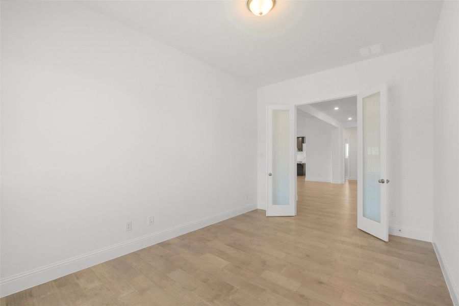 Image 28 of a home in .