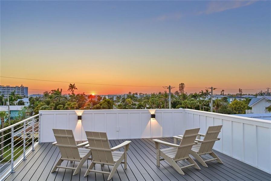 Exterior details and patio area of a home in , Holmes Beach (Image 31).