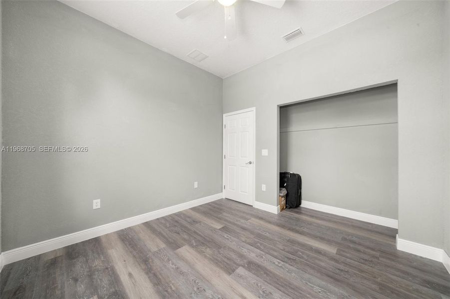 Spacious, unfurnished interior of a new home in , Avon Park (Image 24).