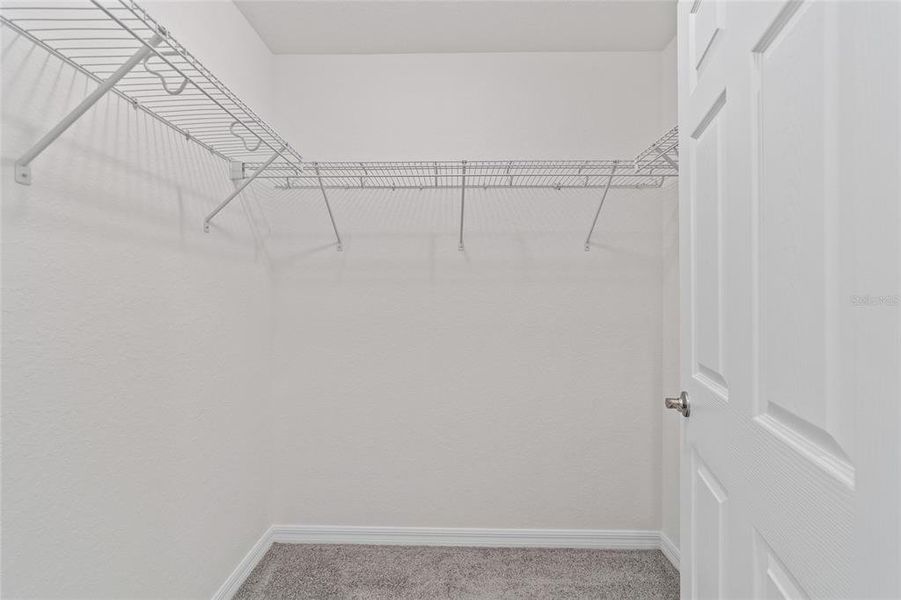 Spacious, unfurnished interior of a new home in , Ocklawaha (Image 14).