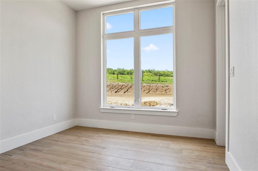 Spacious, unfurnished interior of a new home in , Ponder (Image 21).