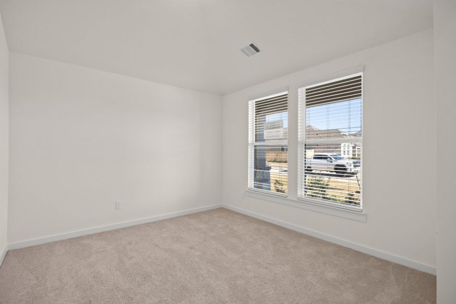 Spacious, unfurnished interior of a new home in Ashland, Houston (Image 14).