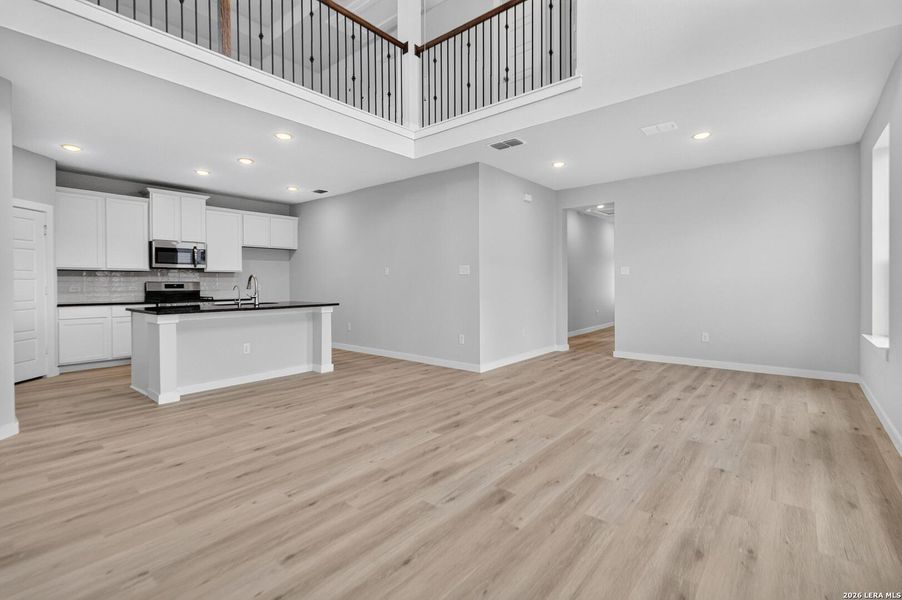 Spacious, unfurnished interior of a new home in Hickory Ridge, Elmendorf (Image 13). Spacious, unfurnished interior of a new home in Hickory Ridge, Elmendorf (Image 13).