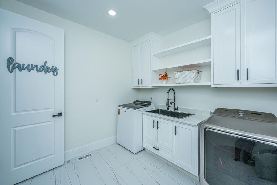 Furnished interior view inside a new home in , Ladson (Image 70). Furnished interior view inside a new home in , Ladson (Image 70).