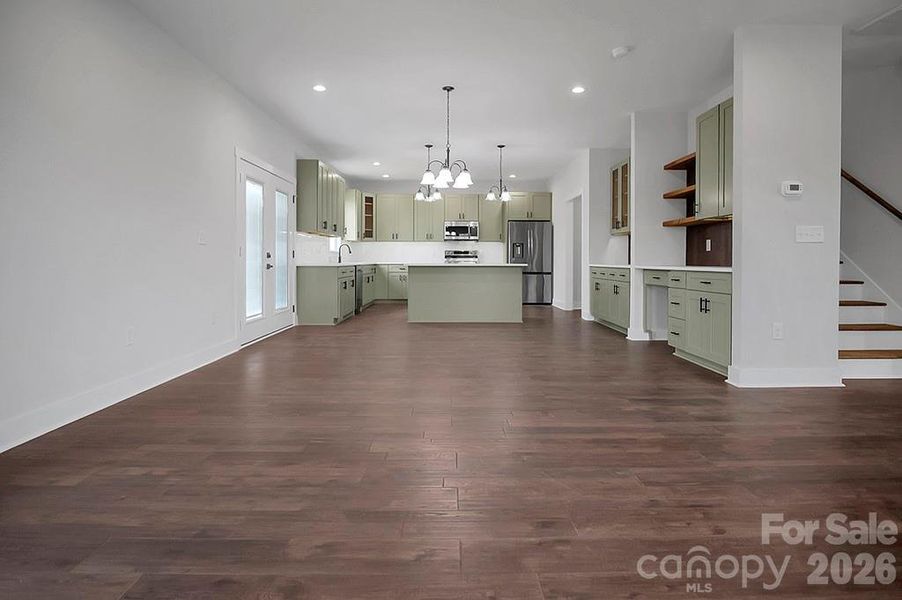 Spacious, unfurnished interior of a new home in , Shelby (Image 19).