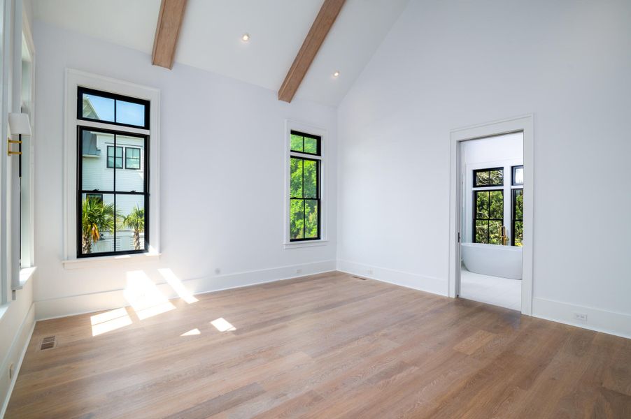 Spacious, unfurnished interior of a new home in , Sullivan's Island (Image 19).