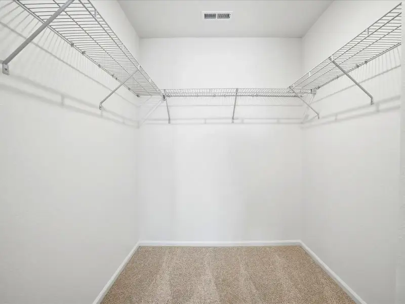 Spacious, unfurnished interior of a new home in Three Hills, Morrison (Image 21).