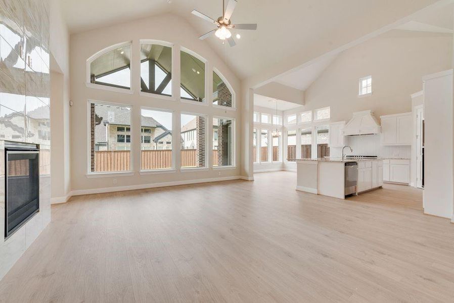 Spacious, unfurnished interior of a new home in Somercrest, Midlothian (Image 20).