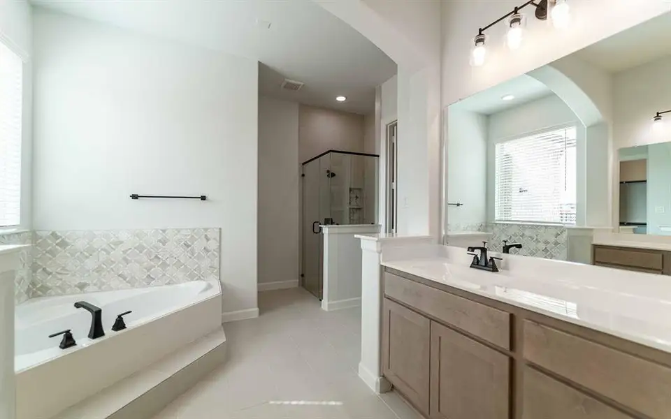 Furnished interior view inside a new home in Heath Golf & Yacht Club, Forney (Image 7).